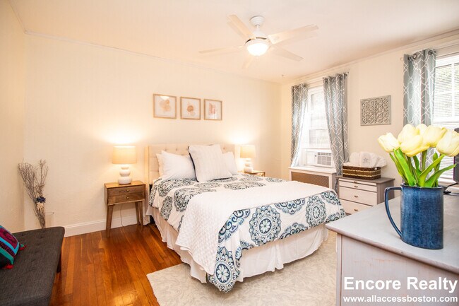 Foto del edificio - 1945 Commonwealth Ave