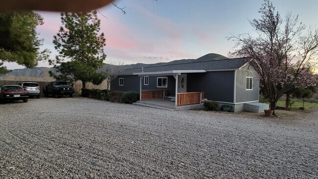 Foto del edificio - 1450 W Hwy 246