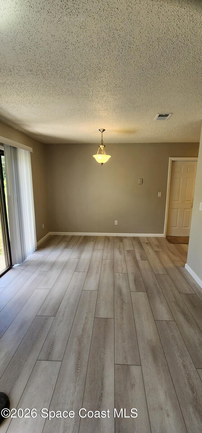 Foto del edificio - 1480 Waco Blvd SE