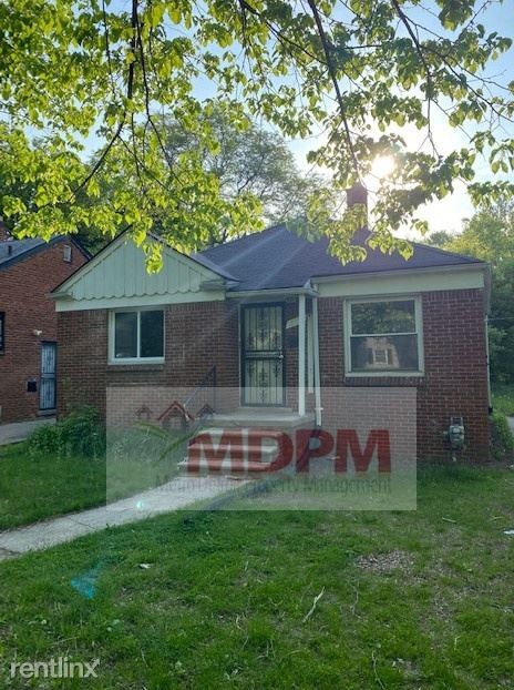 Foto principal - 2 br, 1 bath House - 18720 Stahelin Ave