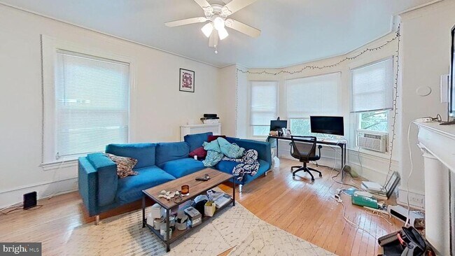 Foto del edificio - 6325 Greene St