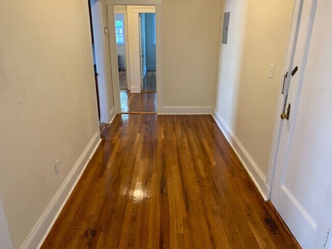 Foto del edificio - 2 Bed available 1/1 in Allston