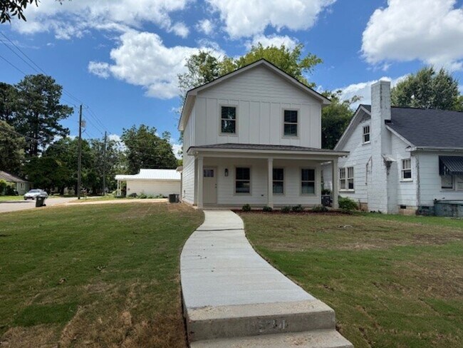 Foto del edificio - New Construction 3 Bed/3.5 Bath Available ...
