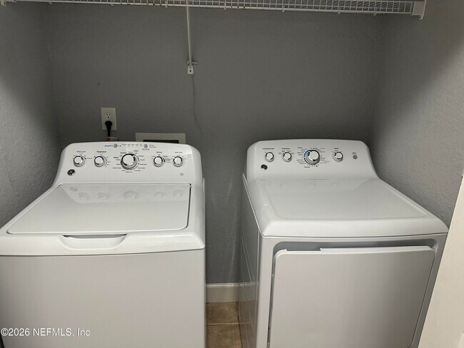 Foto del edificio - 1827 Lago Del Sur Drive