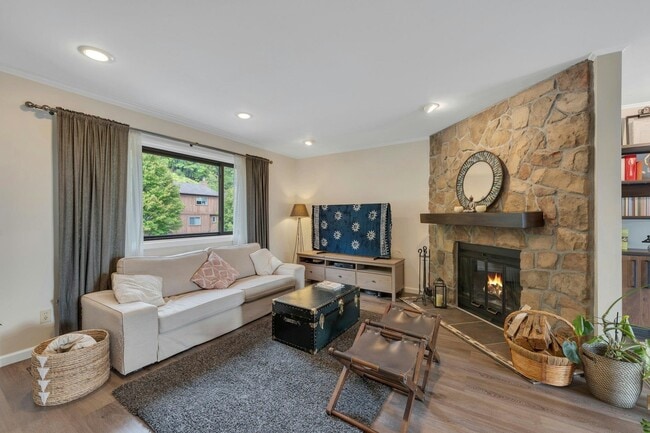 Building Photo - 100 METRO VISTA Dr