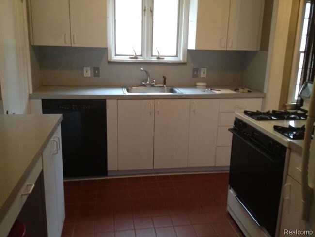 Foto del edificio - 923 Edgewood Dr