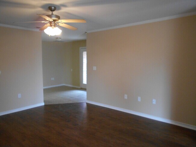 Building Photo - MM 911 N Bangor Avenue JW
