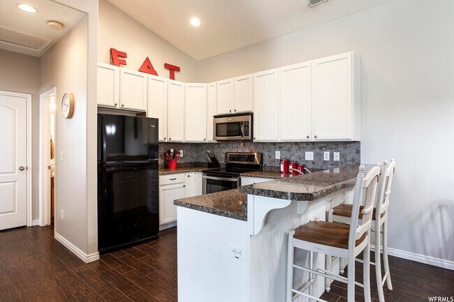 Building Photo - 6333 Lake Powell Cir