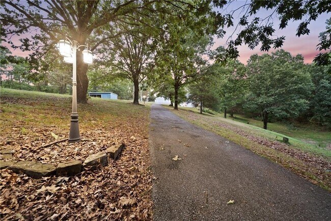 Foto del edificio - 8128 Spanker Ridge Dr