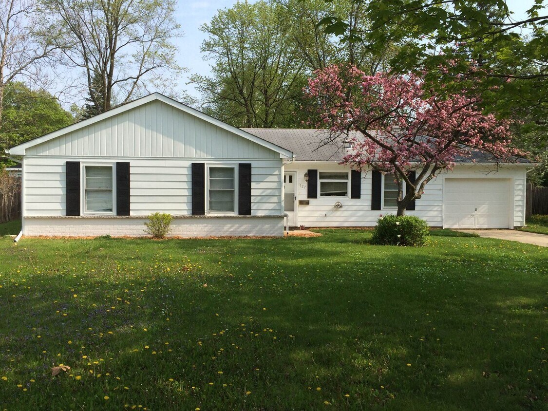 527 Countryside Dr, Wheaton, IL 60187 House Rental in Wheaton, IL