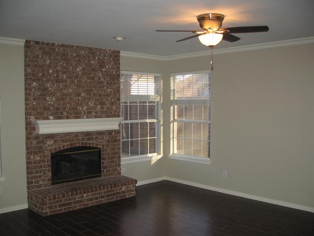 Building Photo - 130 Oakbend Dr