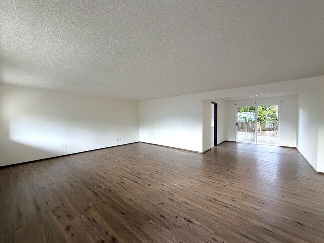 Foto del edificio - Olson -7721 &amp; 7723