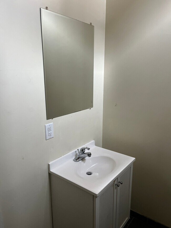 Foto del edificio - 1415 Kemper St