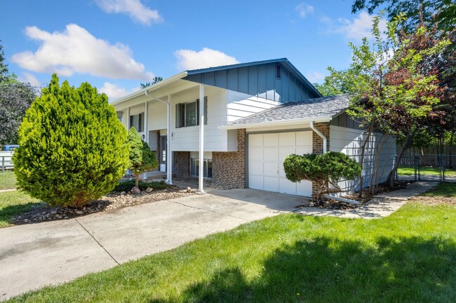 Building Photo - 1312 Ash Dr