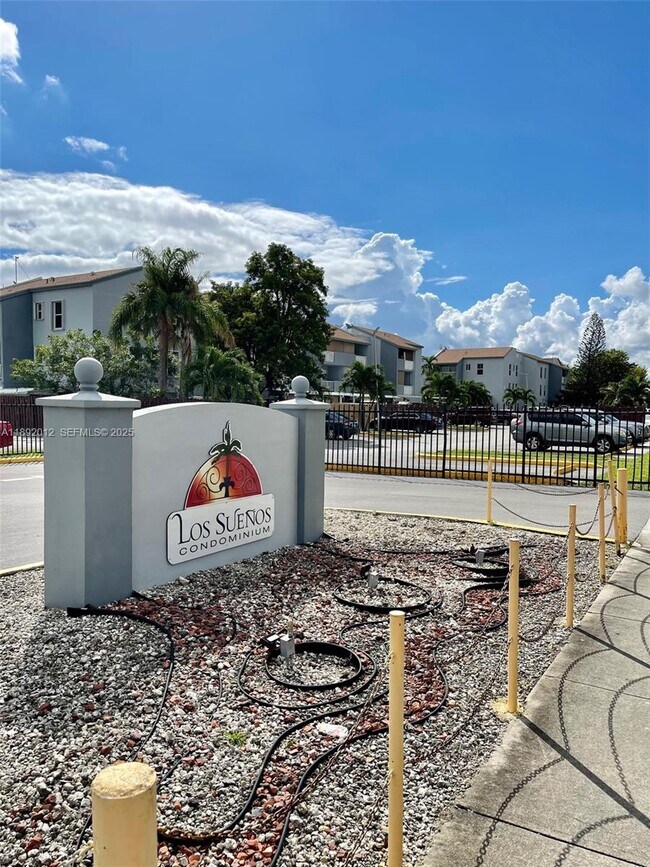 Foto del edificio - 1725 W 60th St