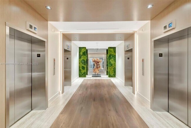 Foto del edificio - 2301 Collins Ave