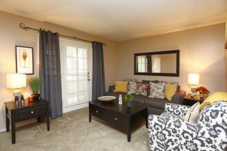 Interior Photo - Crest Centreport