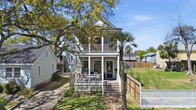 Building Photo - 4712 Avenue Q