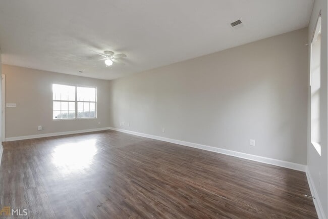 Building Photo - 6785 Lowerwood Ct