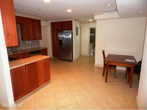 Foto del edificio - 1546 E 12th St