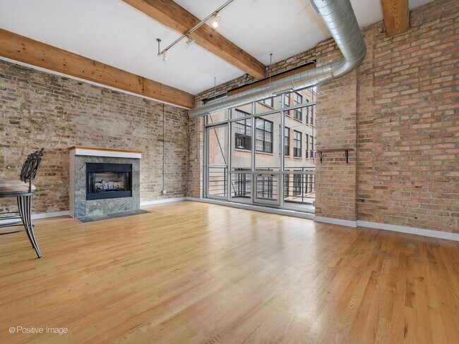 Building Photo - 1344 W Madison St