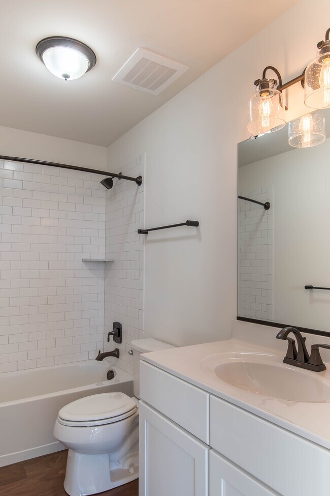 Building Photo - 3110 Crittenton Pl