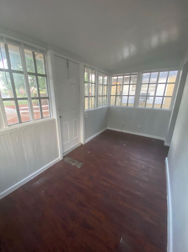 Building Photo - 3723 Morton Ave