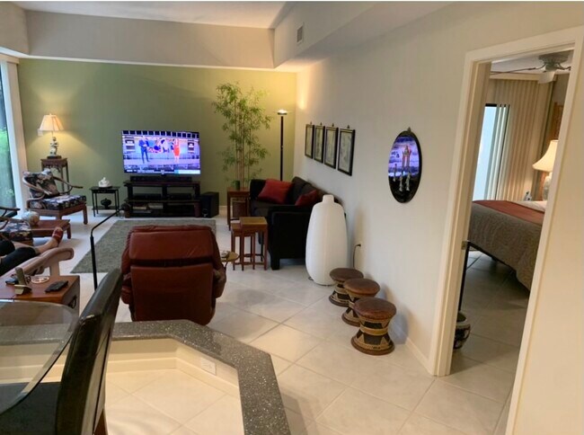 Foto del edificio - 5257 Myrtle Wood
