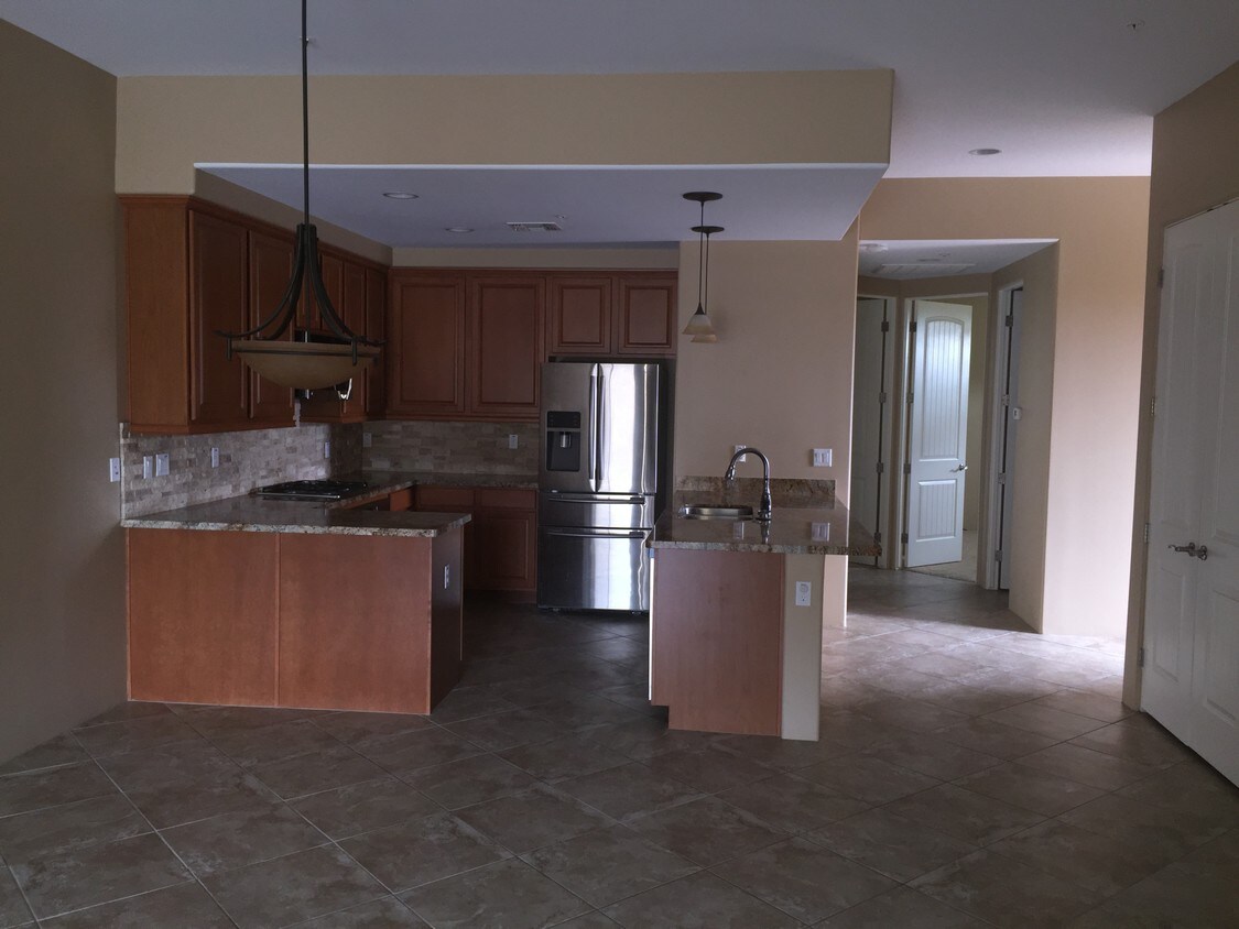Primary Photo - 36600 N Cave Creek Rd