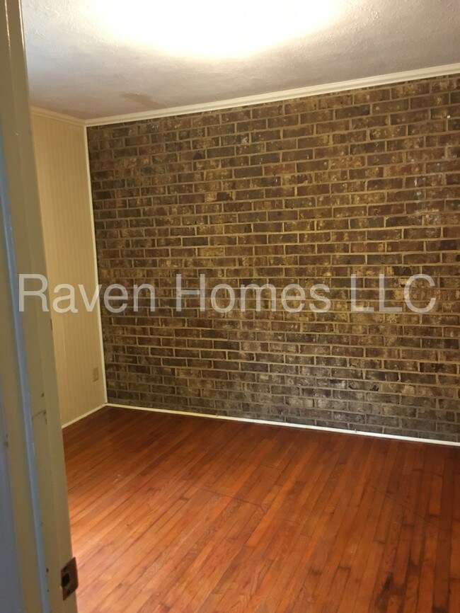 Foto del edificio - Amazing Location on Quiet Street