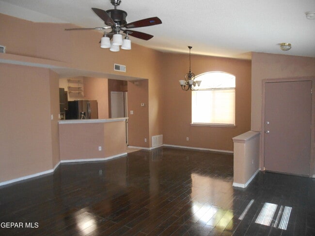 Building Photo - 14017 Tierra Vergel Dr