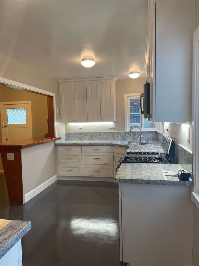Foto del edificio - Single Family Home in East Sacramento