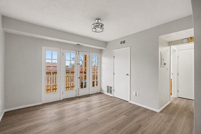 Foto del edificio - 564 Glenwood Ave