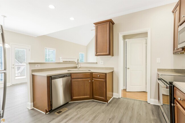 Building Photo - 156 Stiles Dr