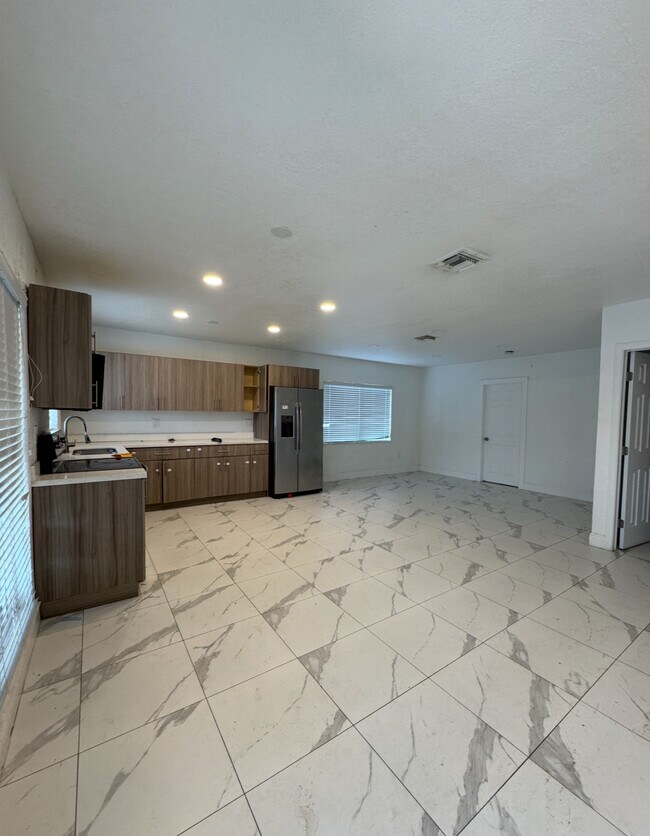 Building Photo - 17175 NW 41st Ave