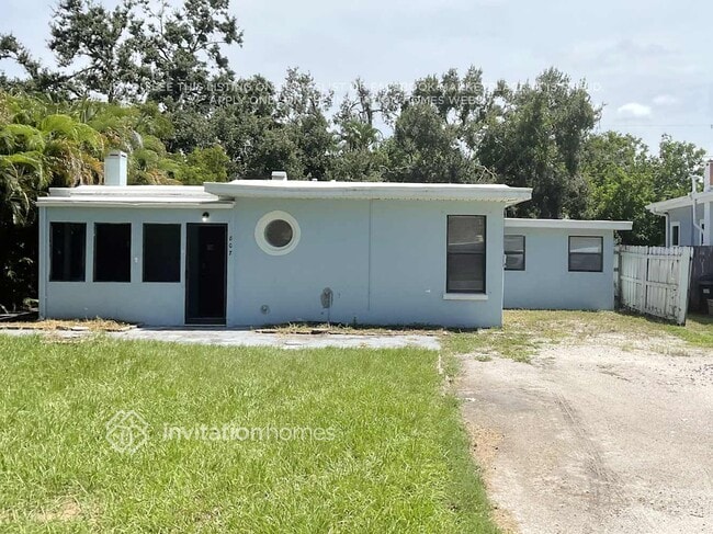 Building Photo - 807 35th St W