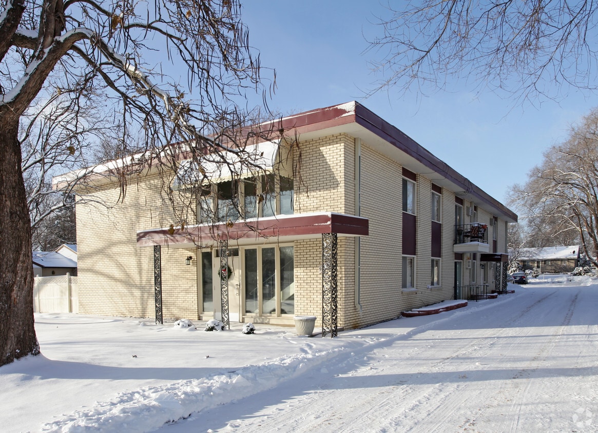 9040 Nicollet Ave S, Bloomington, MN 55420 Apartments in Bloomington