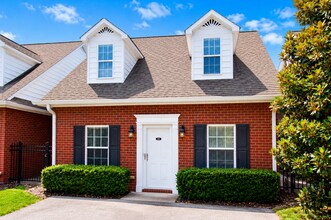 Building Photo - 899 Magnolia Ct