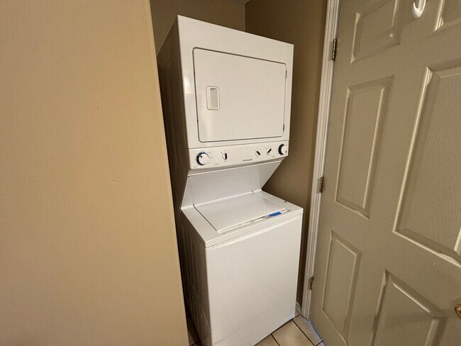 Foto del edificio - 112 W 15th St