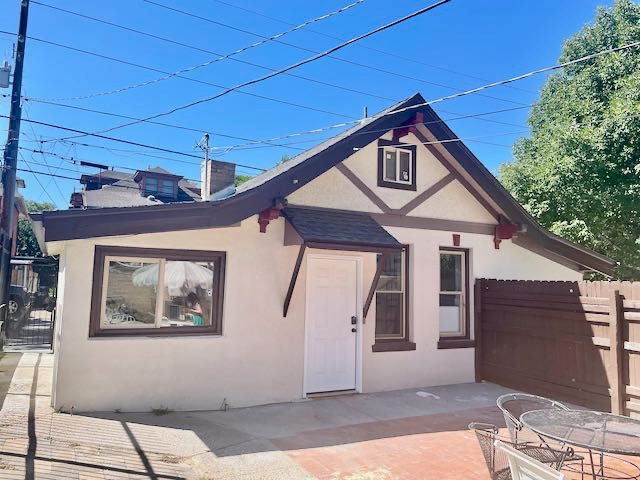 Photo - 1575 N Gaylord St Apartment