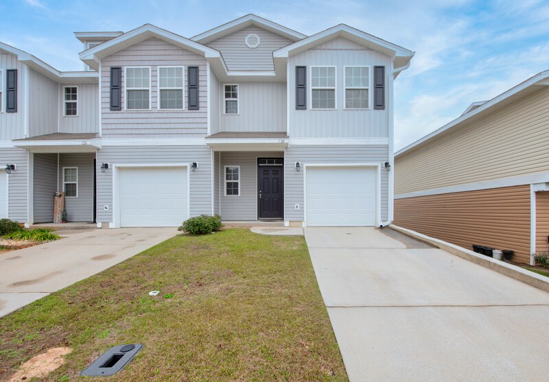 128 Iron Horse Dr E, Crestview, FL 32539 Condo for Rent in Crestview