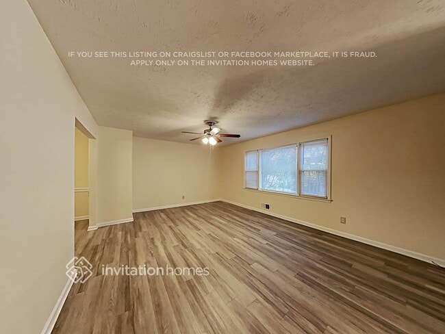 Building Photo - 4657 Cresant Ln