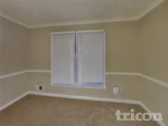 Foto del edificio - 305 Woodsong Dr