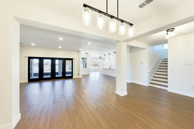 Foto del edificio - 3600 Harbor Isles Ct