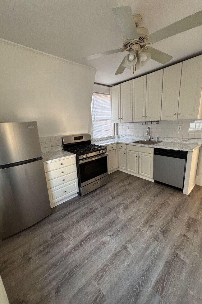 Building Photo - 2 Hasbrouck Ave