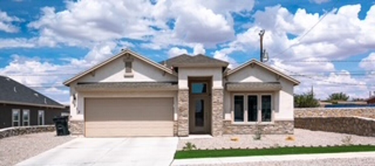Primary Photo - Stunning 3 bedroom, 3 bathroom home locate...