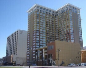 Building Photo - 255 N Sierra St