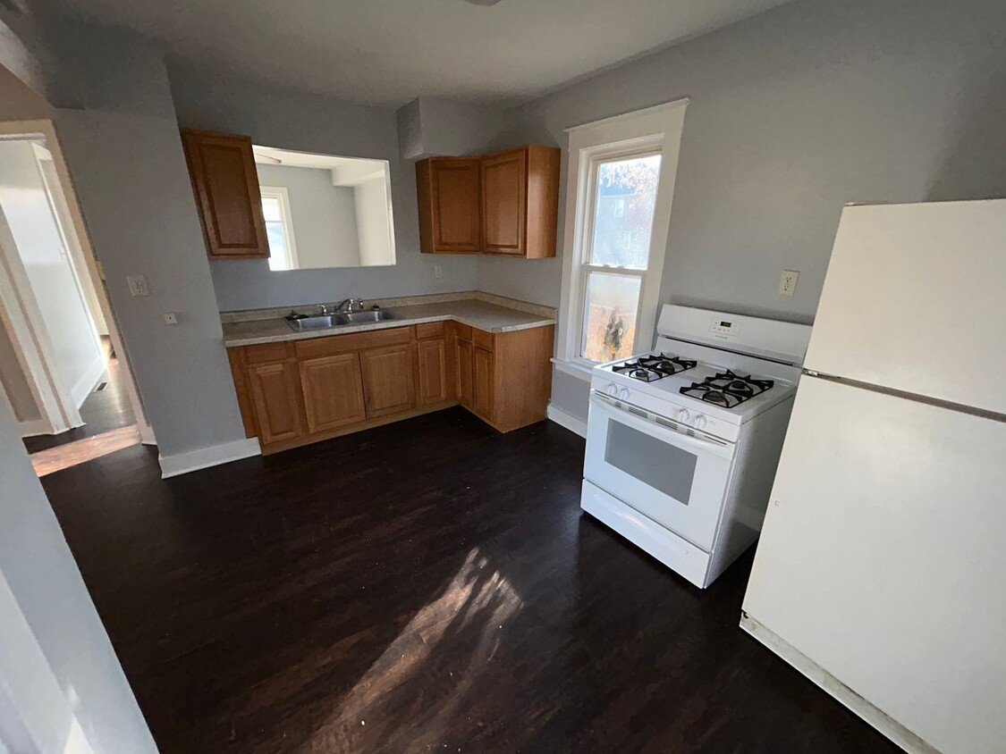 Primary Photo - 5040-5044 14th AVe