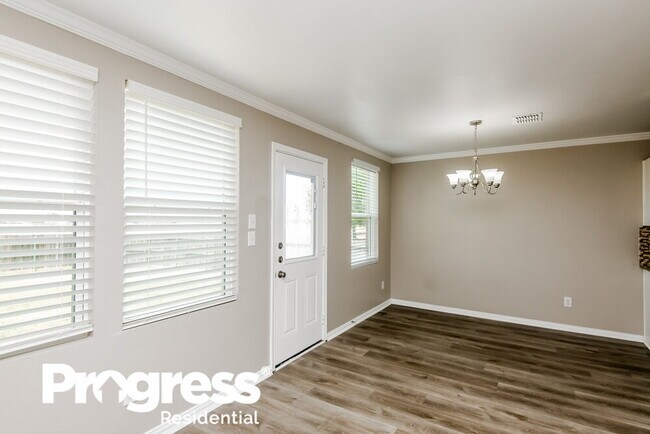 Building Photo - 1305 Swift Fox Dr