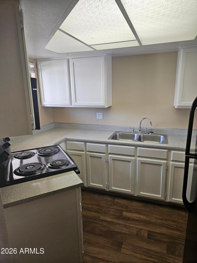 Building Photo - 885 N Granite Reef Rd